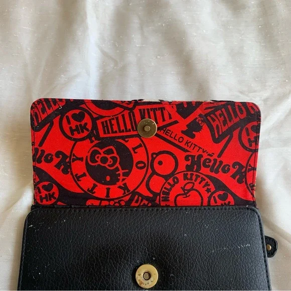 SOLD  Hello Kitty Wallet - Picture 3 of 11
